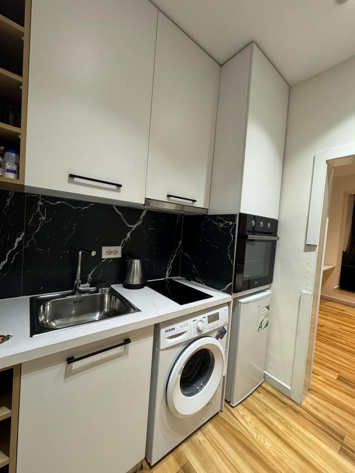 Luxury Apartments Blloku Тирана Экстерьер фото