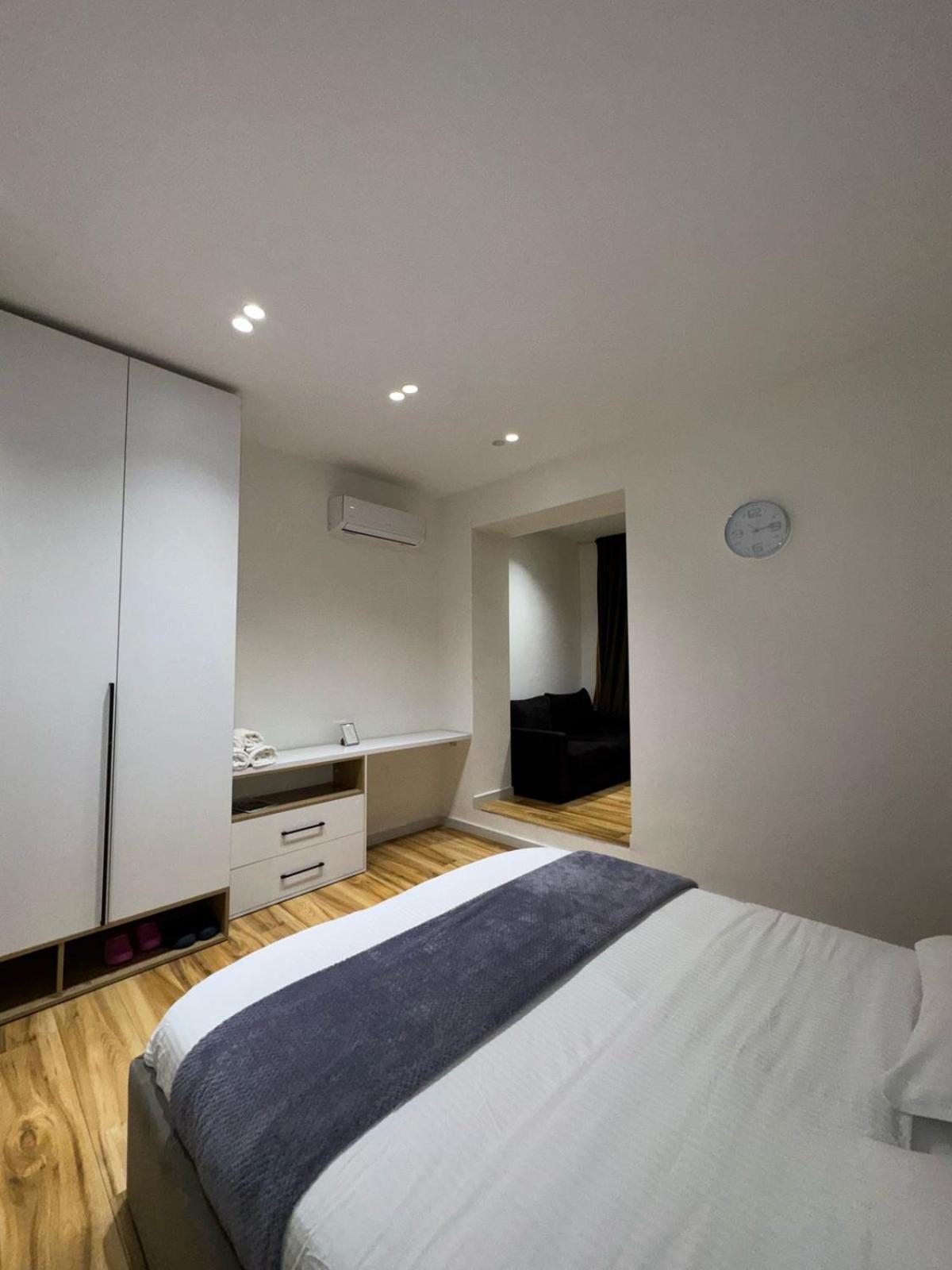 Luxury Apartments Blloku Тирана Экстерьер фото