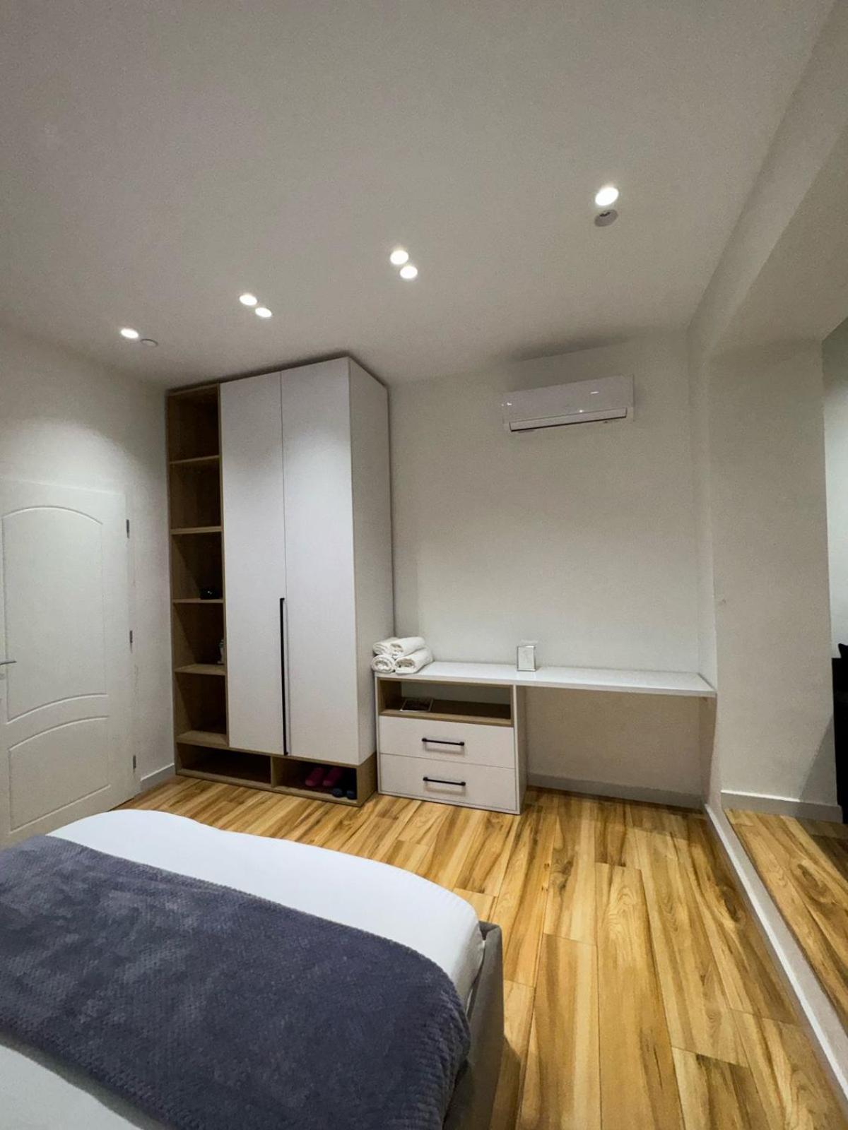 Luxury Apartments Blloku Тирана Экстерьер фото